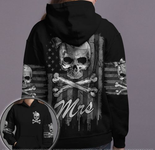 Mr Mrs Skull Bones BW Couple 1