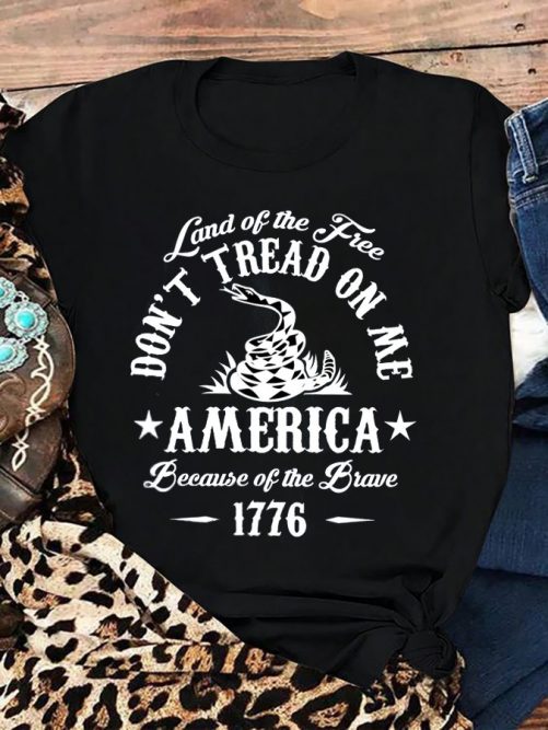 Funny T shirt Dont Tread On Me2