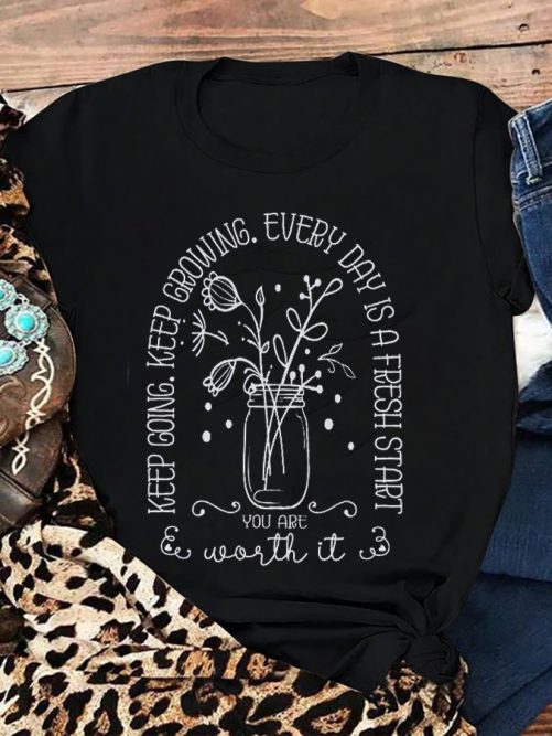 Funny T shirt Keep Going Keep Throwing 5