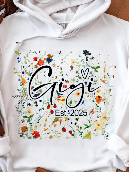 Personalized Grandma Hoodie Gigi Floral Background Custom Title Gift For Grandma 1