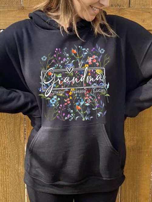 Personalized Grandma Hoodie Grandma Floral Custom Title And Kid's Name Gift For Grandma 4